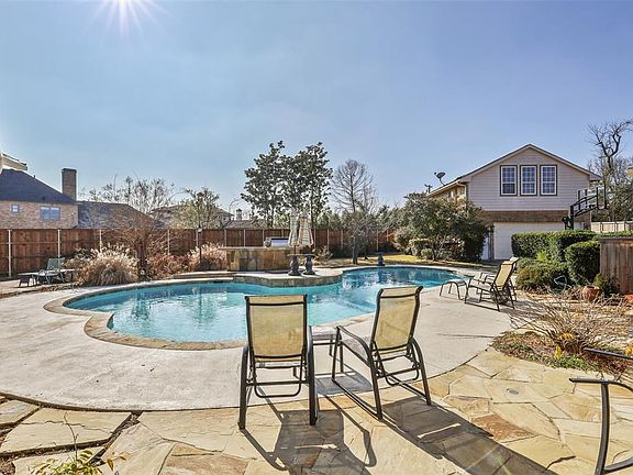 2nd image of 10204 Woodford Dr