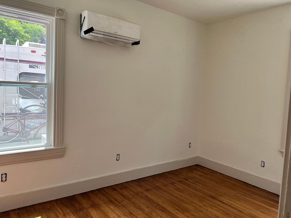 2nd image of 100 Chapin Ave #1R