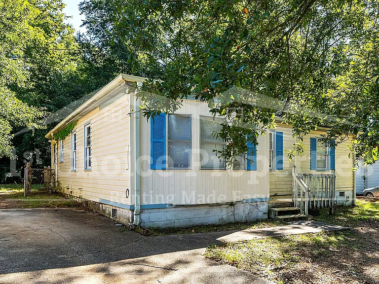 821 Alden Ave — Photo 3