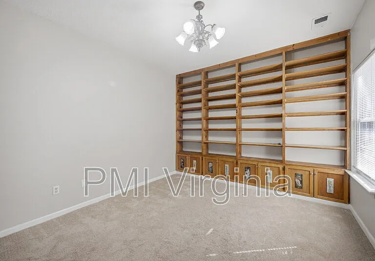 724 Harbor Springs Trl — Photo 10