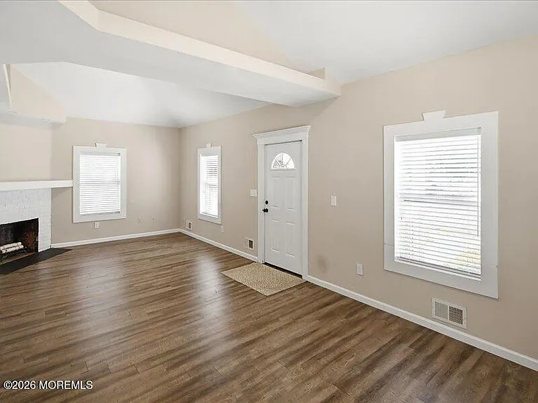 22 Carpenter St — Photo 4