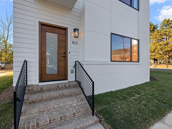 2nd image of 813 N Roxboro St