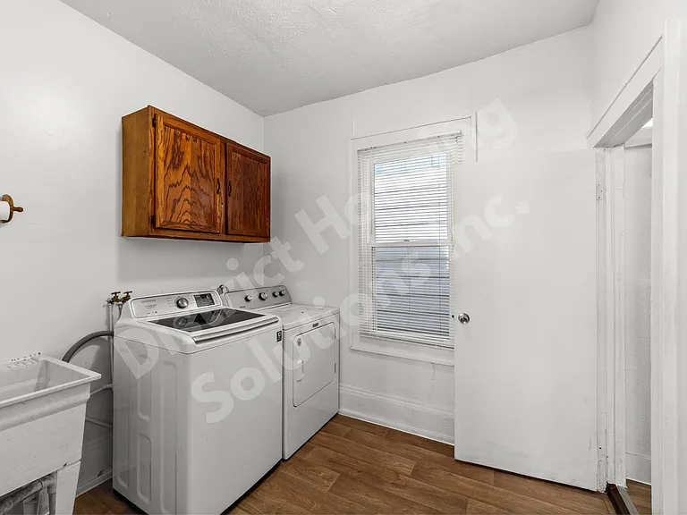8302 Sowinski Ave — Photo 6