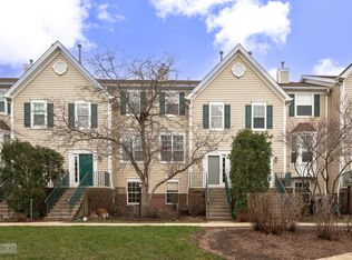 2449 Courtyard Cir UNIT 3, Aurora, IL 60506