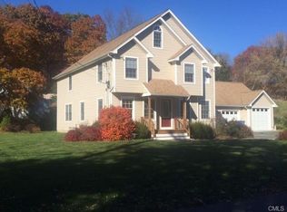 21 Walnut Ave, Shelton, CT 06484