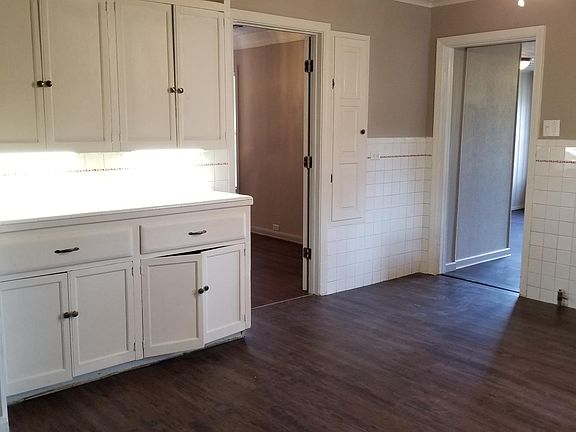 2nd image of 1321 Carroll Ave