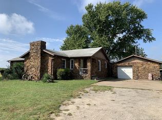 1102 N Hughes Ave, Morris, OK 74445