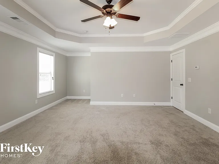 1810 Cedar Oaks Ln — Photo 8