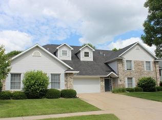 153 Cayman St, Iowa City, IA