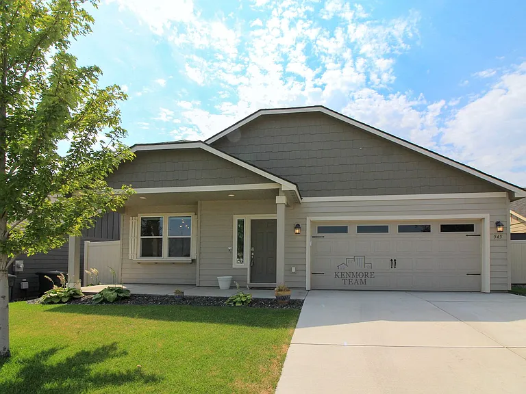 545 Marysville Way — Photo 1