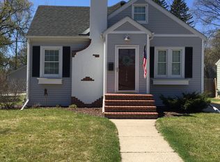1409 7th St S, Fargo, ND 58103