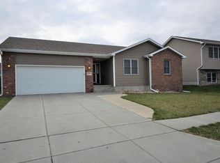 2425 NW 43rd St, Lincoln, NE 68524