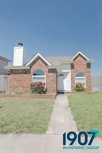 2109 Briarcliff Dr Photo 1
