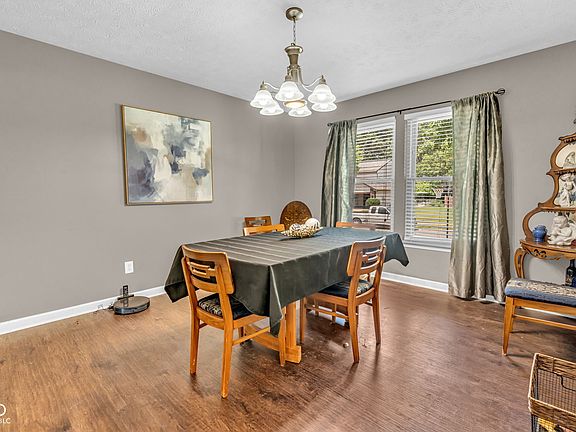 5th image of 2905 Shadow Lake Dr