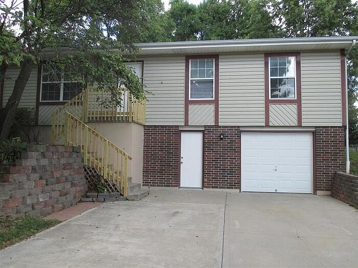 1st image of 804 SE 19th St