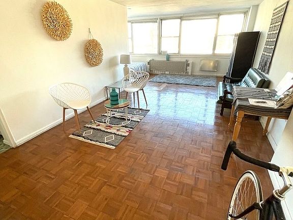 5th image of 333 E 14th St APT 15A