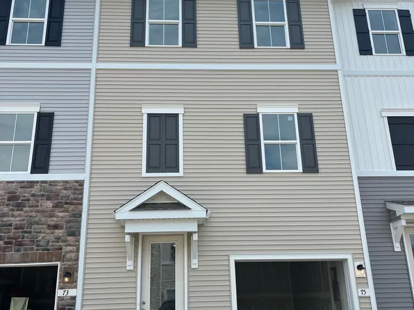 75 Basswood St, Berlin, NJ 08009