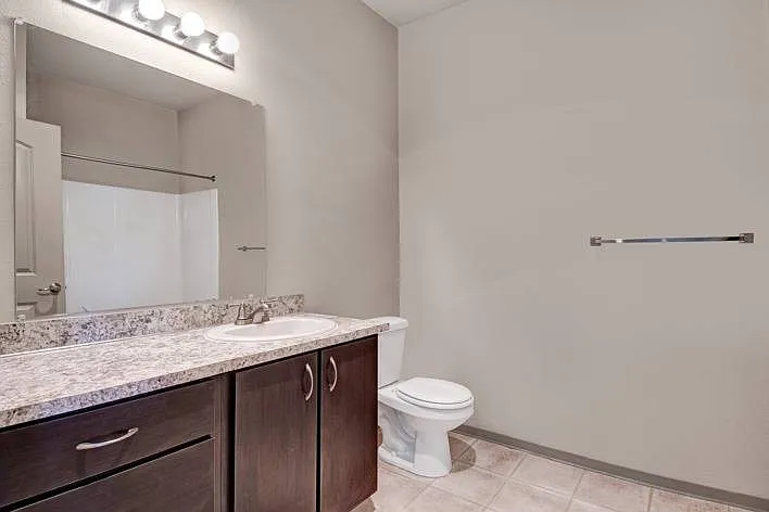 River Ridge Apartments — Photo 39