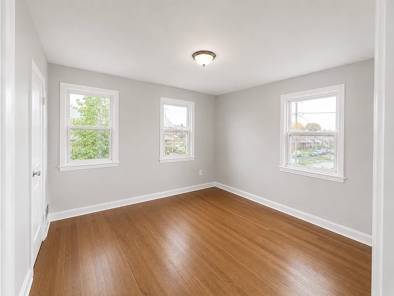 7261 Bridgewood Dr — Photo 18