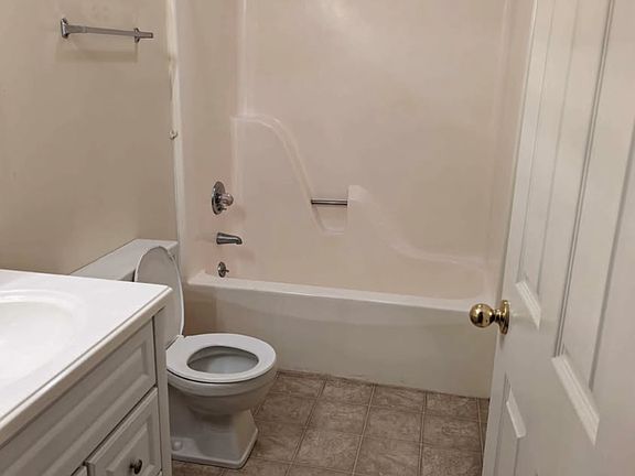 4th image of 1341 Walker St #C