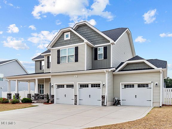 4th image of 253 Brown Farm Drive