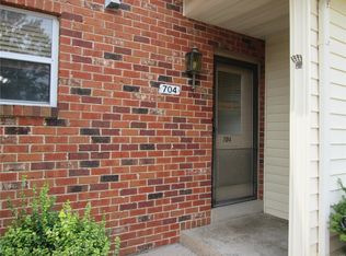 704 Materdie Ln, Florissant, MO 63031