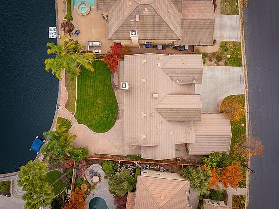 2nd image of 3220 Sundance Lake Dr