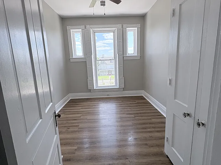 340 S Main St #3 — Photo 4