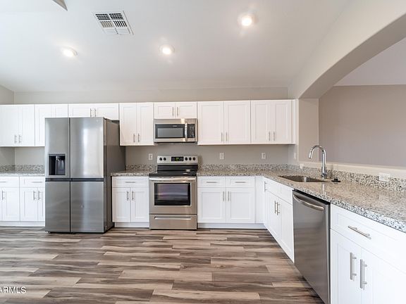4th image of 1158 N DESERT WILLOW Street