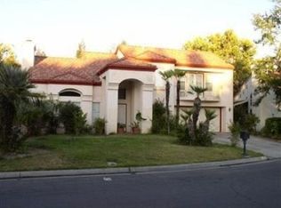 10322 N Camarillo Dr, Fresno, CA 93730