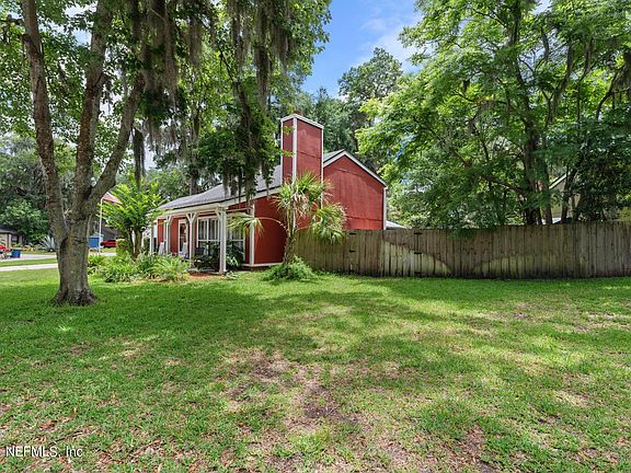 3rd image of 11418 BEACON Drive N