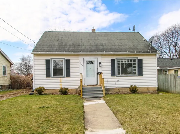 263 Crossfield Rd, Rochester, NY 14609