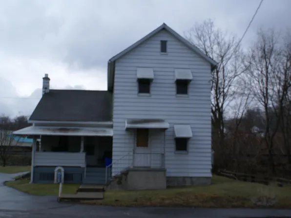 68 Main St, Duryea, PA 18642