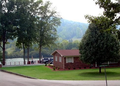 2nd image of 329 Gibbs Ferry Rd