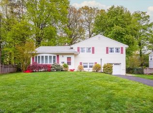 10 Ridge Way, Fanwood Boro, NJ 07023