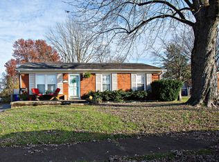 2002 Mobile Ct, Lexington, KY 40505