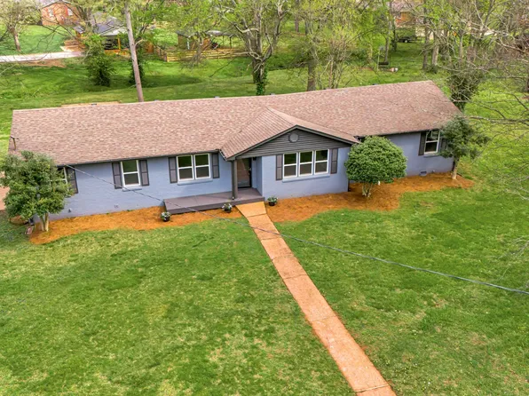 712 Pleasantwood Dr, Mt Pleasant, TN 38474