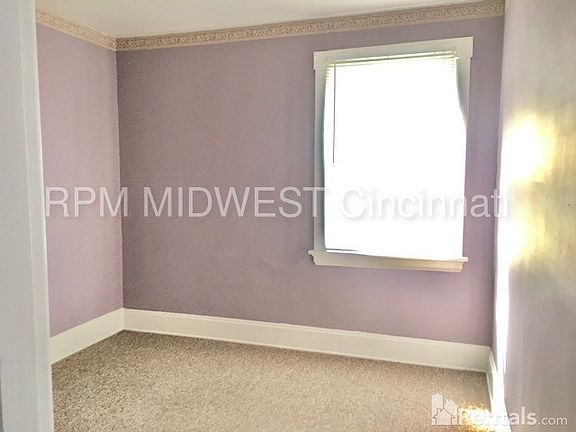 4th image of 1801 Weyer Ave