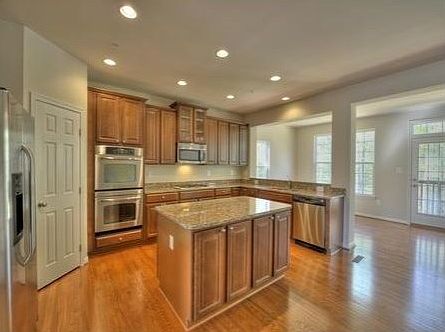 4th image of 320 Siena Ln #320