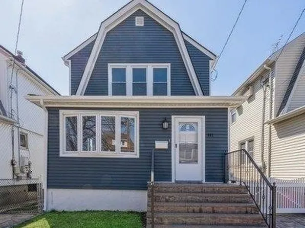 661 Gabriel Avenue, Franklin Square, NY 11010