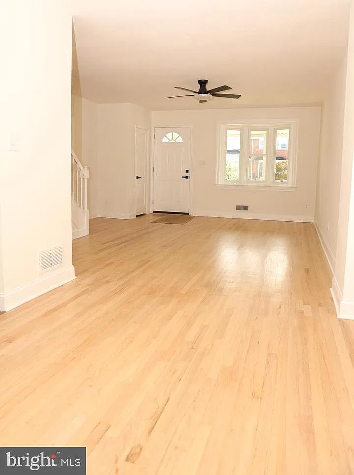 3 bed, 2.0 bath, 1680 sqft, $2,100 — Photo 4