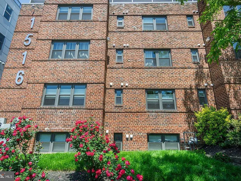 1516 K St SE #2D — Photo 11