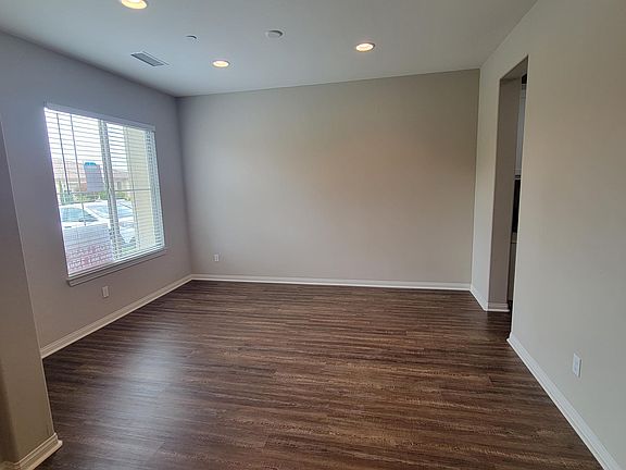 3rd image of 27951 Mead Ct