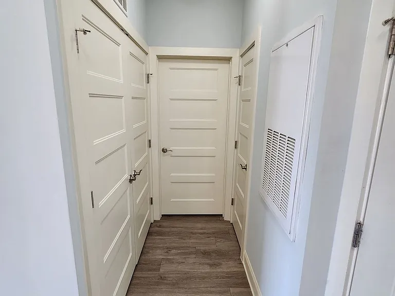 4021 Blackstone Dr #200 — Photo 27