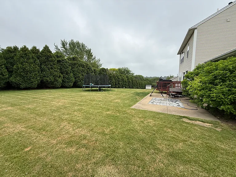 125 Goldenrod Dr — Photo 3