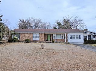 5512 Mesa Dr, Fayetteville, NC 28303