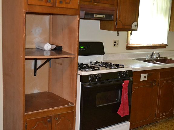 3rd image of 23712 Nora St