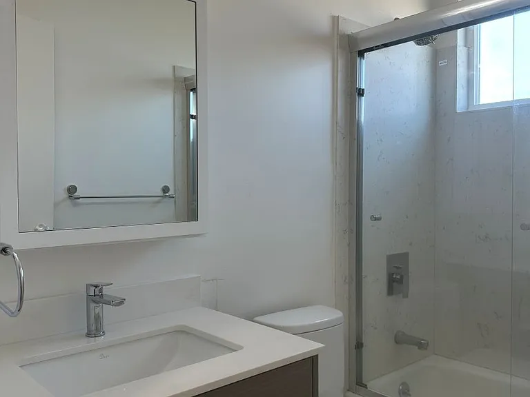 378 Richmond Dr #4 — Photo 18