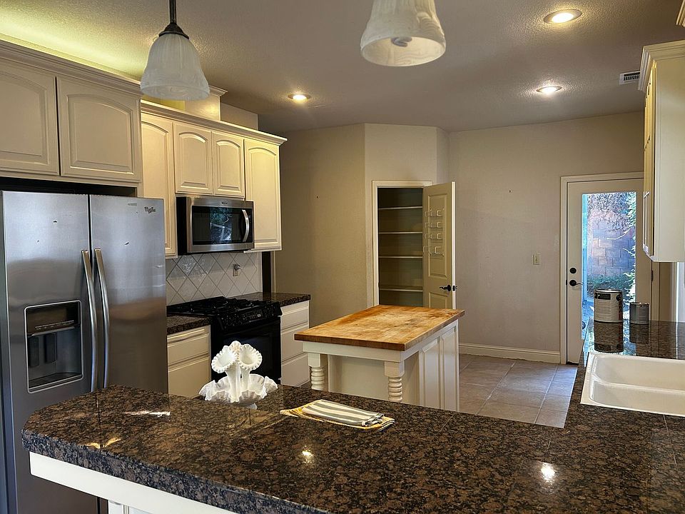 1st image of 612 Paseo St