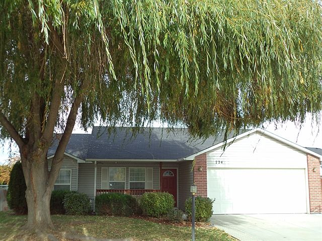 2nd image of 724 Coopers Court Rentonly #11